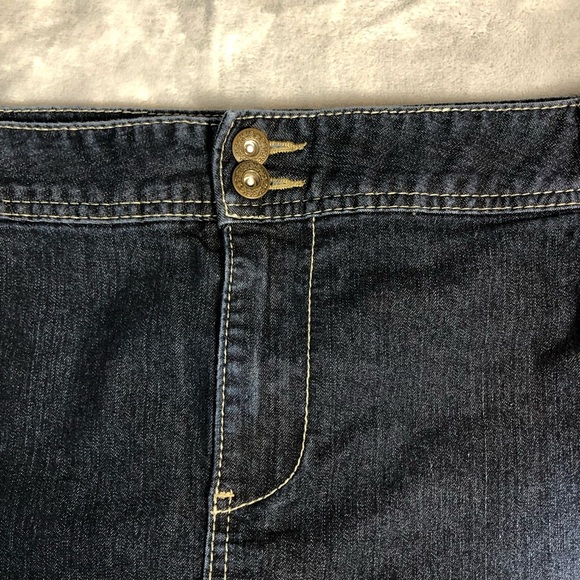 Baccini Women's Plus Size Knee High Denim Skirt Size 22W - Picture 4 of 10